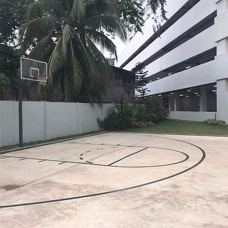 Nice Corner Ayala 1 Bedroom Condo At Heart Of Davao City With Hi Speed Wi Fi Internet Kültér fotó