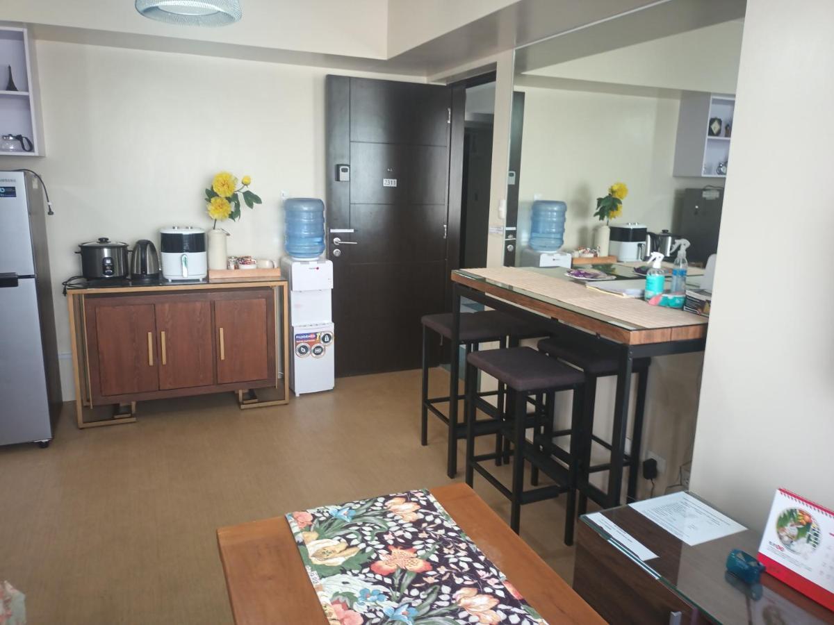 Nice Corner Ayala 1 Bedroom Condo At Heart Of Davao City With Hi Speed Wi Fi Internet Kültér fotó